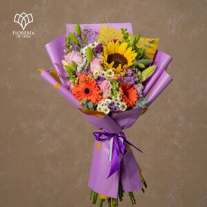 Ramo de flor variada mediano