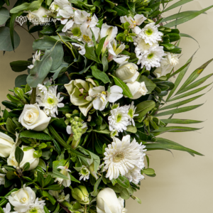 Alternative view of Corona grande de flores blancas