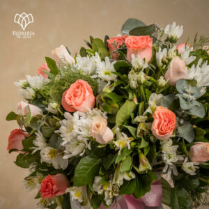 Alternative view of Florero 24 Rosas tonos pastel