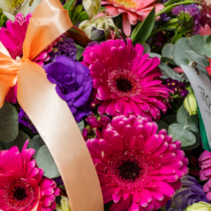 Alternative view of Florero 12 Gerberas